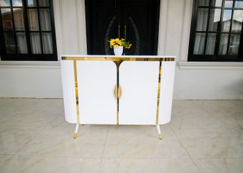 Meja TV Credenza Melviana