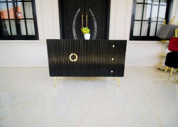 Meja TV Credenza Jovita