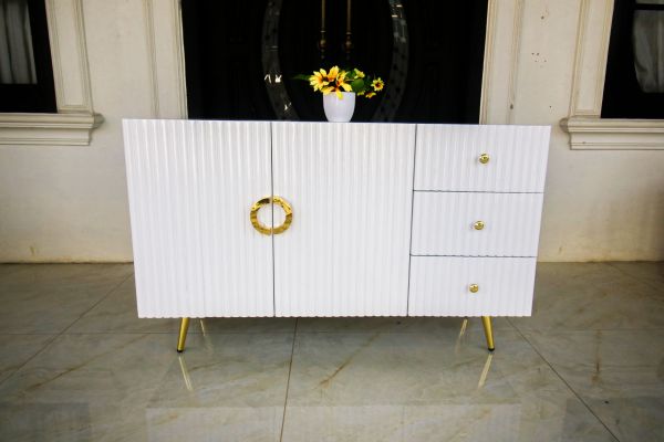 Meja TV Credenza Jovita